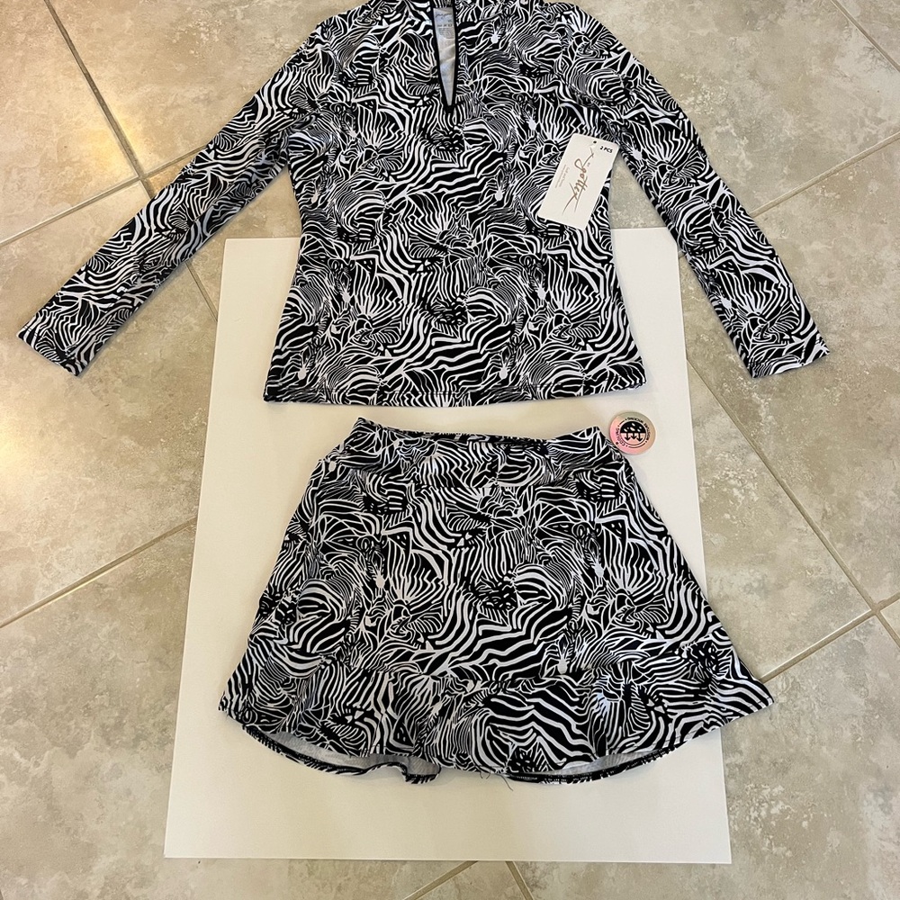 Gottex NWT Black and White Zebra 2 Piece Skort with 1/4 Zip Long Sleeve Top